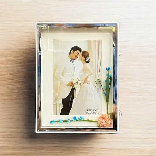 Table top Photo Frame with Crystal Design and USB Power – Perfect for Romantic Gifts, Weddings, and Anniversaries